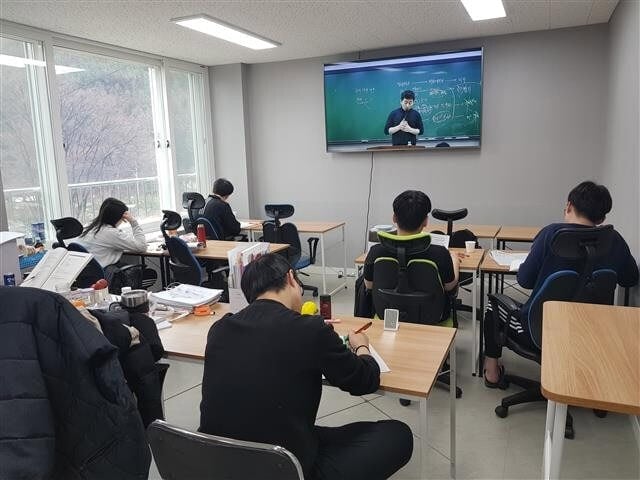 기숙학원-공무원기숙학원-경찰시험-체력시험-노량진학원-행정직-세무직
